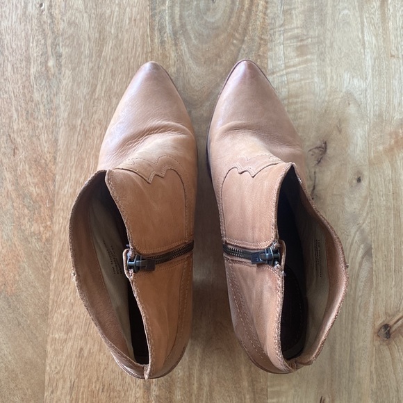 Frye Booties Tan 10 - Picture 2 of 9